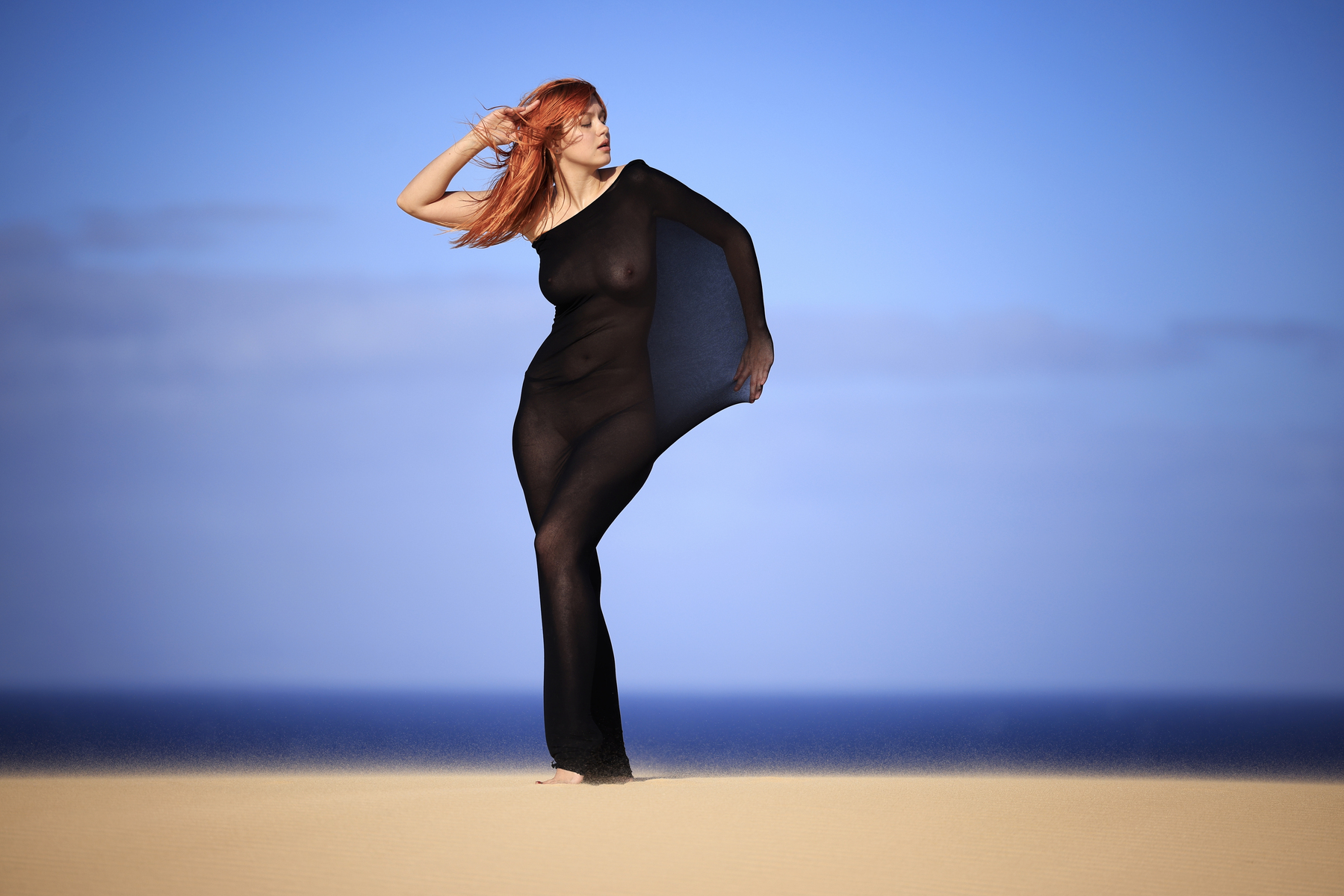 Between Dunes, Sea and Sky - 2025